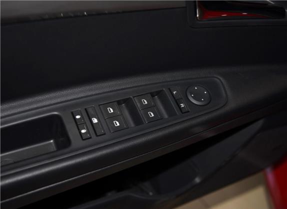 荣威350 2015款 1.5L 手动尊享版 车厢座椅   门窗控制