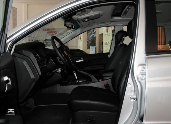 荣威W5 2011款 1.8T 4WD 自动豪域版 车厢座椅   前排空间