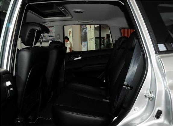 荣威W5 2011款 1.8T 4WD 自动豪域版 车厢座椅   后排空间