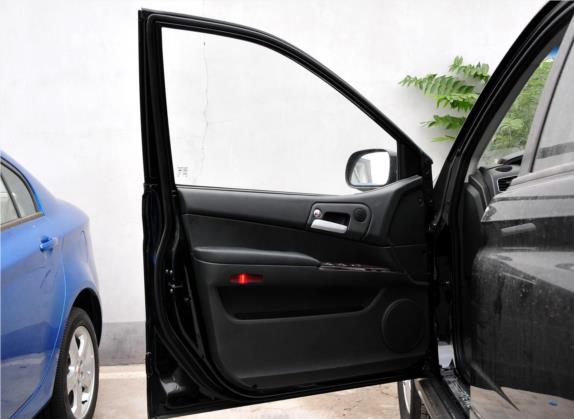 荣威W5 2011款 1.8T 2WD 自动胜域版 车厢座椅   前门板