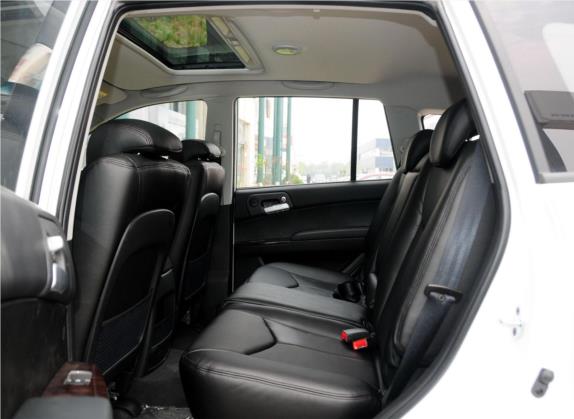 荣威W5 2013款 1.8T 2WD 自动胜域版 车厢座椅   后排空间