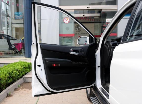 荣威W5 2013款 1.8T 2WD 自动胜域版 车厢座椅   前门板