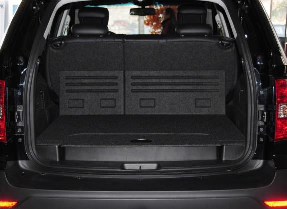 荣威W5 2013款 1.8T 4WD 自动豪域版 车厢座椅   后备厢