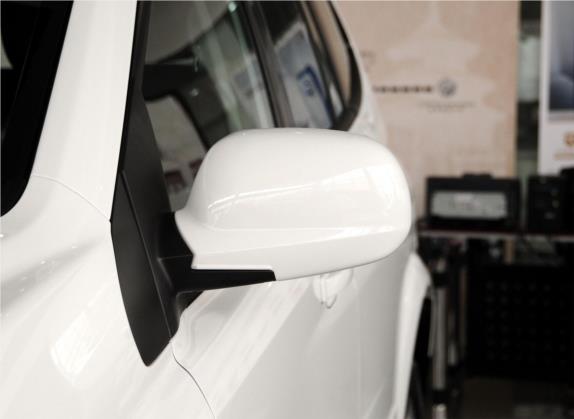 荣威W5 2014款 1.8T 4WD 自动豪域特装版 外观细节类   外后视镜
