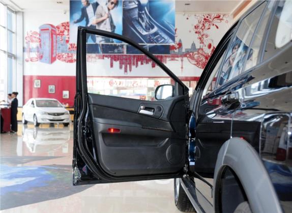 荣威W5 2014款 1.8T 2WD 手动驰域特装版 车厢座椅   前门板
