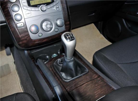 荣威W5 2014款 1.8T 2WD 手动驰域特装版 中控类   挡把