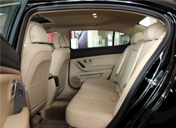荣威950 2012款 2.0L 舒适版 车厢座椅   后排空间