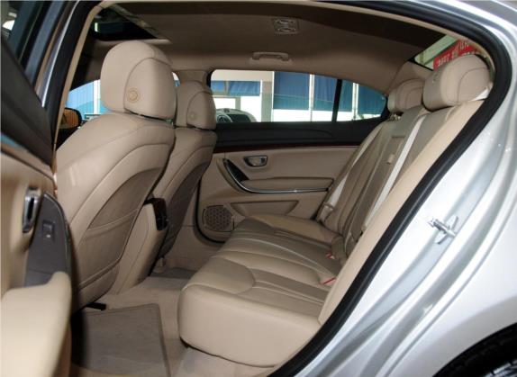 荣威950 2012款 2.0L 典雅版 车厢座椅   后排空间