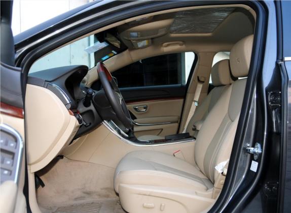 荣威950 2012款 2.4L 豪华版 车厢座椅   前排空间