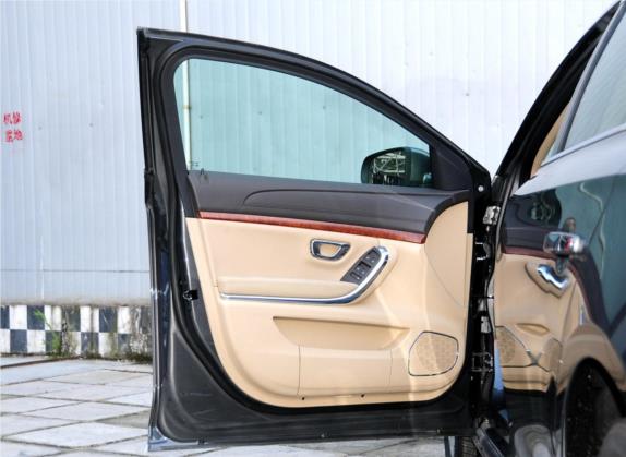 荣威950 2012款 2.4L 豪华版 车厢座椅   前门板