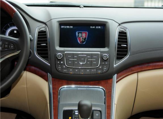 荣威950 2012款 3.0L 旗舰版 中控类   中控台