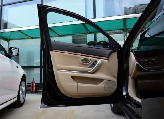 荣威950 2015款 1.8T 精英版 车厢座椅   前门板