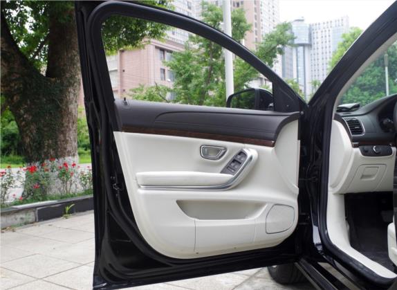 荣威950 2017款 30T 互联网旗舰版 车厢座椅   前门板