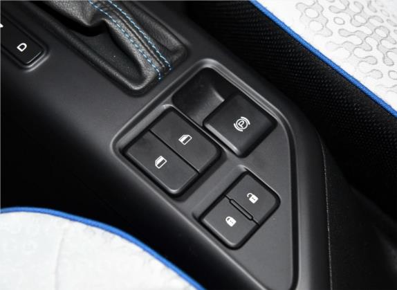 荣威e50 2016款 标准型 车厢座椅   门窗控制