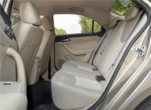 荣威360 2015款 1.5L 手动精英版 车厢座椅   后排空间