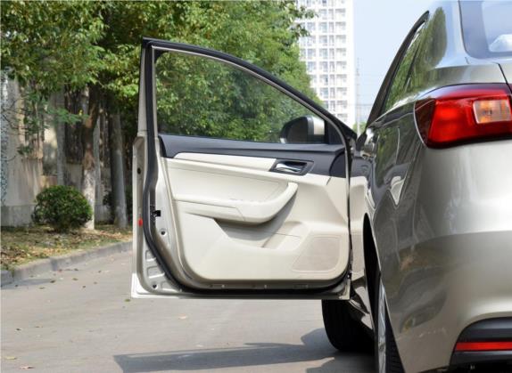 荣威360 2015款 1.5L 手动精英版 车厢座椅   前门板