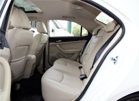 荣威360 2015款 1.5L 自动豪华版 车厢座椅   后排空间