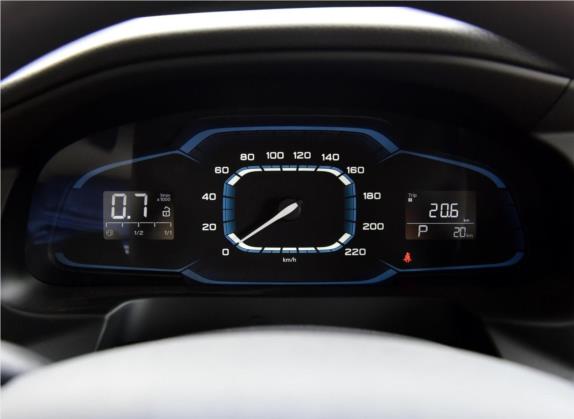 荣威360 2015款 1.5L 自动豪华版 中控类   仪表盘