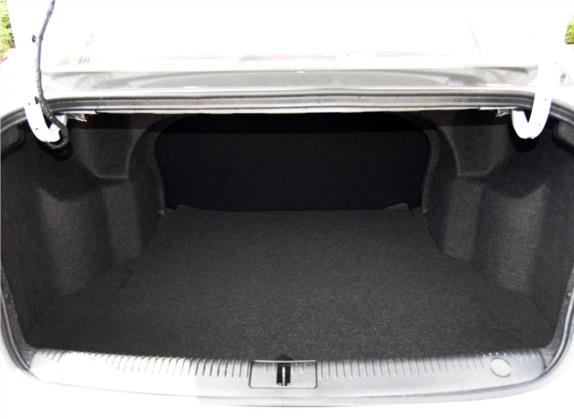 荣威360 2016款 1.5L 自动智屏版 车厢座椅   后备厢