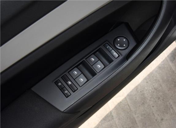 荣威360 2016款 1.5L 自动智屏版 车厢座椅   门窗控制