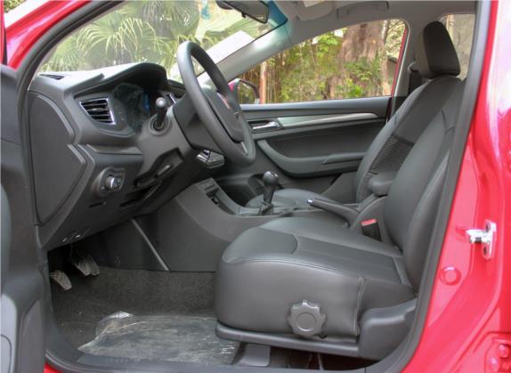 荣威360 2017款 1.5L 手动豪华版 车厢座椅   前排空间