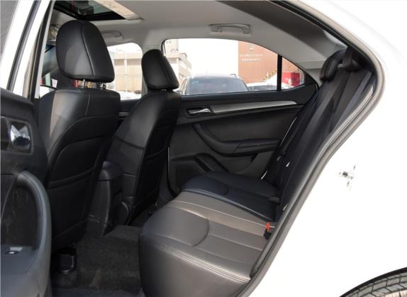 荣威360 2017款 1.5L 自动豪华版 车厢座椅   后排空间