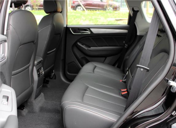 荣威RX5 2016款 20T 两驱手动互联网智惠版 车厢座椅   后排空间