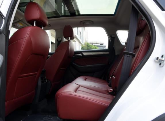 荣威RX5 2017款 20T 两驱自动互联网智尊版 车厢座椅   后排空间