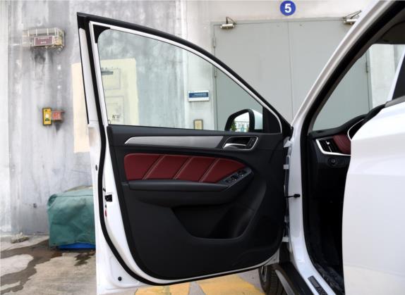 荣威RX5 2017款 20T 两驱自动互联网智尊版 车厢座椅   前门板