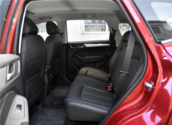荣威RX5 2018款 20T 两驱手动互联网智惠版 车厢座椅   后排空间