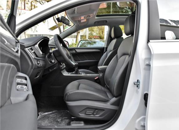 荣威RX5 2018款 20T 两驱手动互联网智尊版 车厢座椅   前排空间