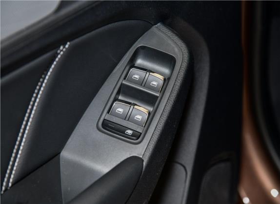 荣威RX5 2018款 20T 两驱自动互联网智臻版 车厢座椅   门窗控制