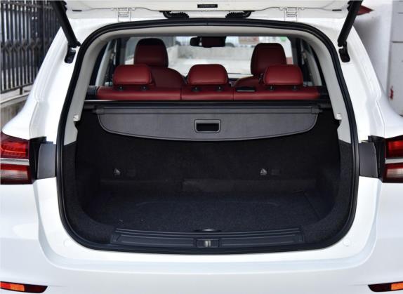 荣威RX5 2018款 30T 四驱自动互联网智尊版 车厢座椅   后备厢