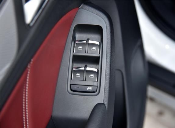荣威RX5 2018款 30T 四驱自动互联网智尊版 车厢座椅   门窗控制