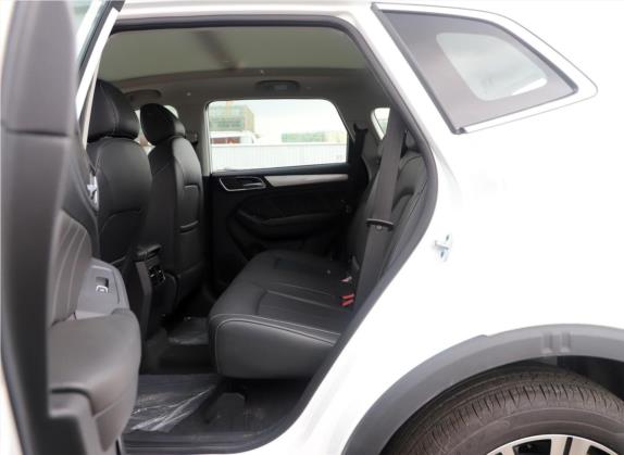 荣威RX5 2019款 20T 两驱自动4G互联铂金版 车厢座椅   后排空间