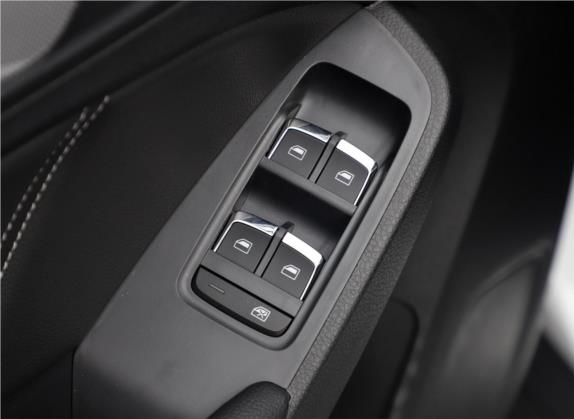 荣威RX5 2019款 20T 两驱自动4G互联铂金版 车厢座椅   门窗控制