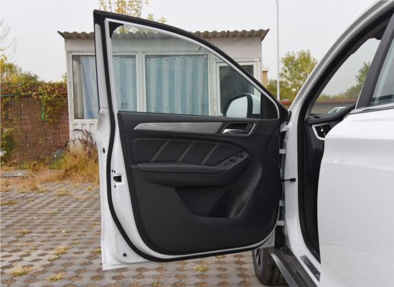 荣威RX5 2019款 30T 两驱自动Ali智联网铂金版 车厢座椅   前门板
