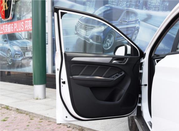 荣威RX5 2020款 20T 手动4G互联超越版 车厢座椅   前门板