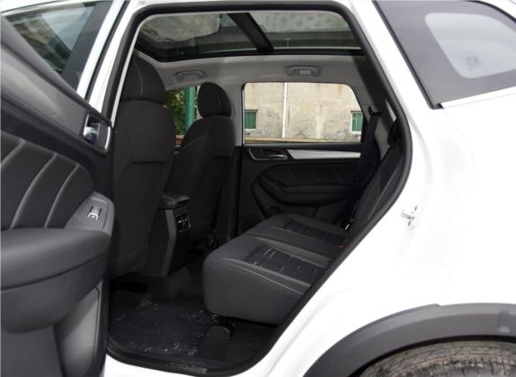 荣威RX5 2020款 20T 自动4G互联超越版 车厢座椅   后排空间