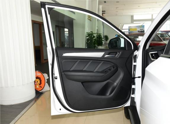 荣威RX5 2020款 20T 自动Ali智联网超越旗舰版 车厢座椅   前门板