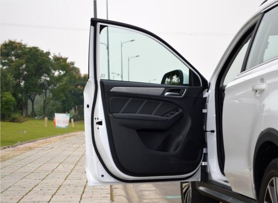 荣威RX5 2020款 20T 自动Ali智联网超越智臻版 车厢座椅   前门板