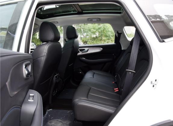 荣威RX5 2020款 PLUS 300TGI 自动Ali国潮豪华版 车厢座椅   后排空间