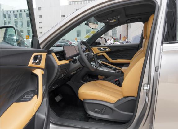 荣威RX5 2023款 第三代 330TGI 超感豪华版 车厢座椅   前排空间