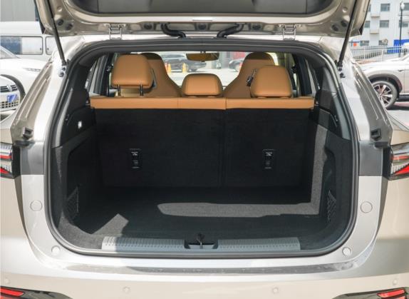 荣威RX5 2023款 第三代 330TGI 超感豪华版 车厢座椅   后备厢