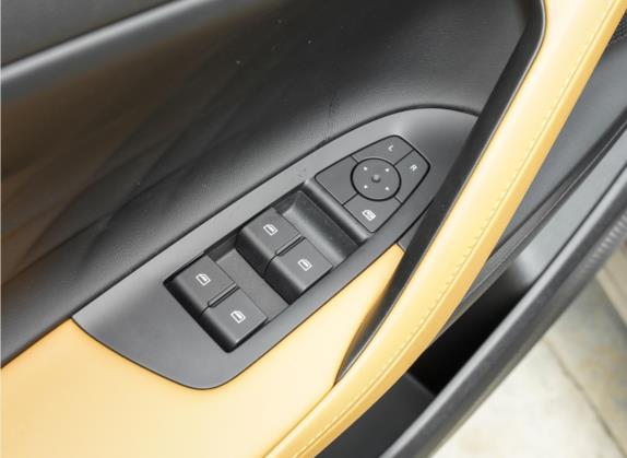 荣威RX5 2023款 第三代 330TGI 超感豪华版 车厢座椅   门窗控制