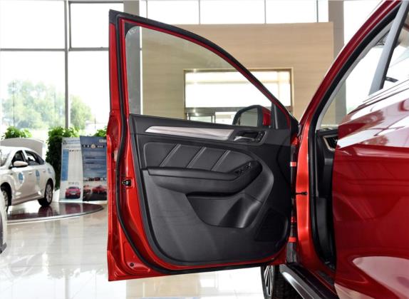 荣威RX5新能源 2017款 ERX5 EV400 电动互联网旗舰版 车厢座椅   前门板