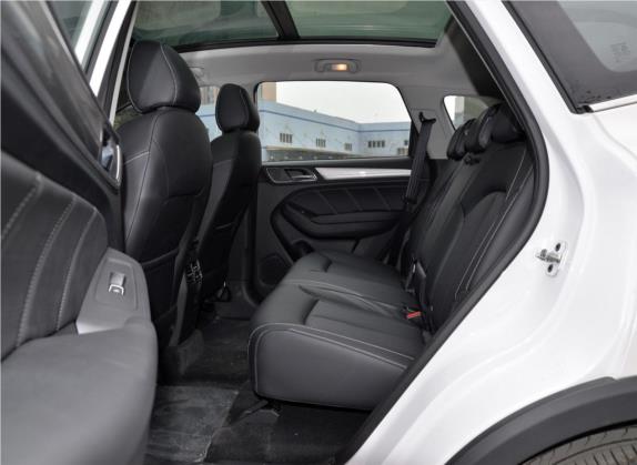 荣威RX5新能源 2019款 eRX5 50T 4G互联超越版 车厢座椅   后排空间