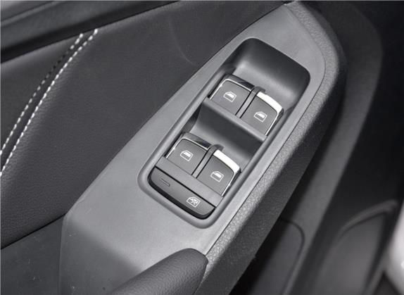荣威RX5新能源 2019款 eRX5 50T 4G互联超越版 车厢座椅   门窗控制