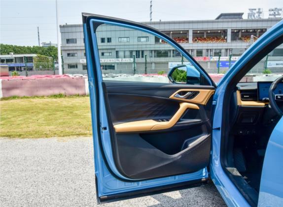 荣威RX5新能源 2023款 第三代 eRX5 超混好屏版 车厢座椅   前门板
