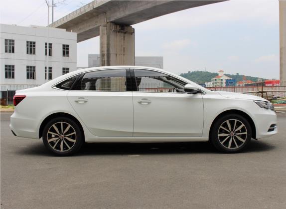 荣威i6 2017款 20T 自动互联网智尊版 外观   正侧